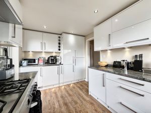 Photo 27- click for photo gallery